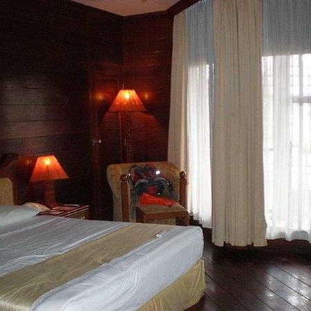 Pantai Gapura Makassar Hotell Eksteriør bilde